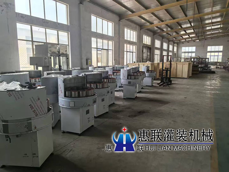 洗瓶機(jī)出口訂制生產(chǎn)中